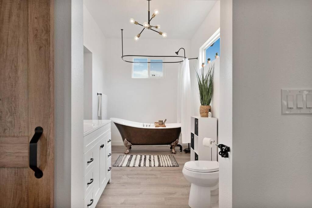 Beautiful Newly Remodeled Home, Near Jt Park Joshua Tree Dış mekan fotoğraf